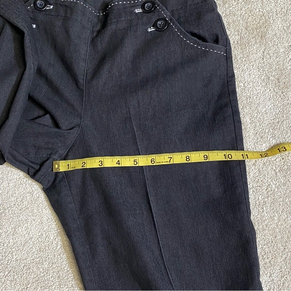 Larry Levine stretch crop pants, black with white stitching, size 6 - Picture 6 of 10